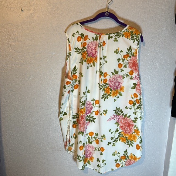 Floral tank top with cute ruffles sides xxxl - Picture 5 of 5